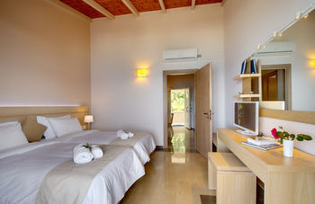 Krouzeri Beach Apartments Kéntroma Exteriör bild